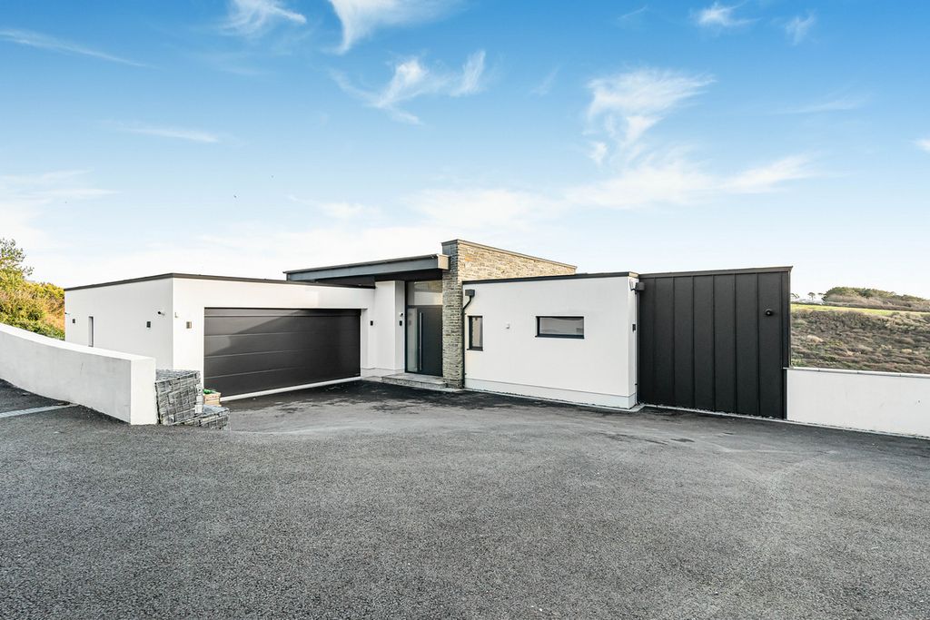 Additional image 5 of 7 bed detached house for saleExceptional Contemporary Home With Incredible Views, Newquay TR7