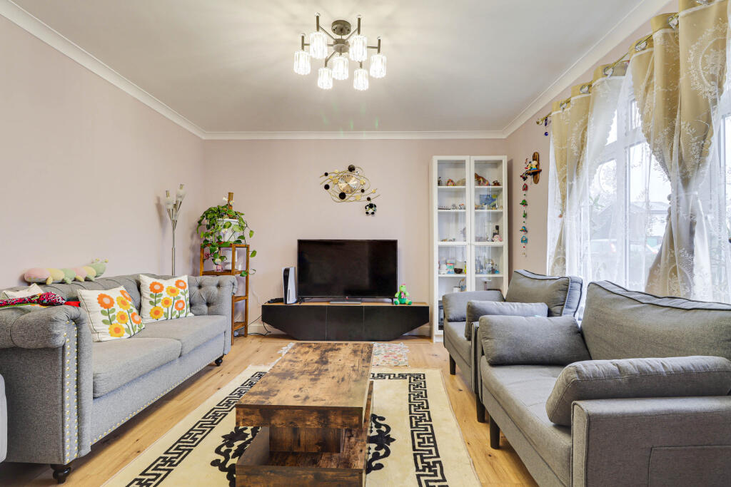 Additional image 2 of Kitchener Close, St Albans, AL1