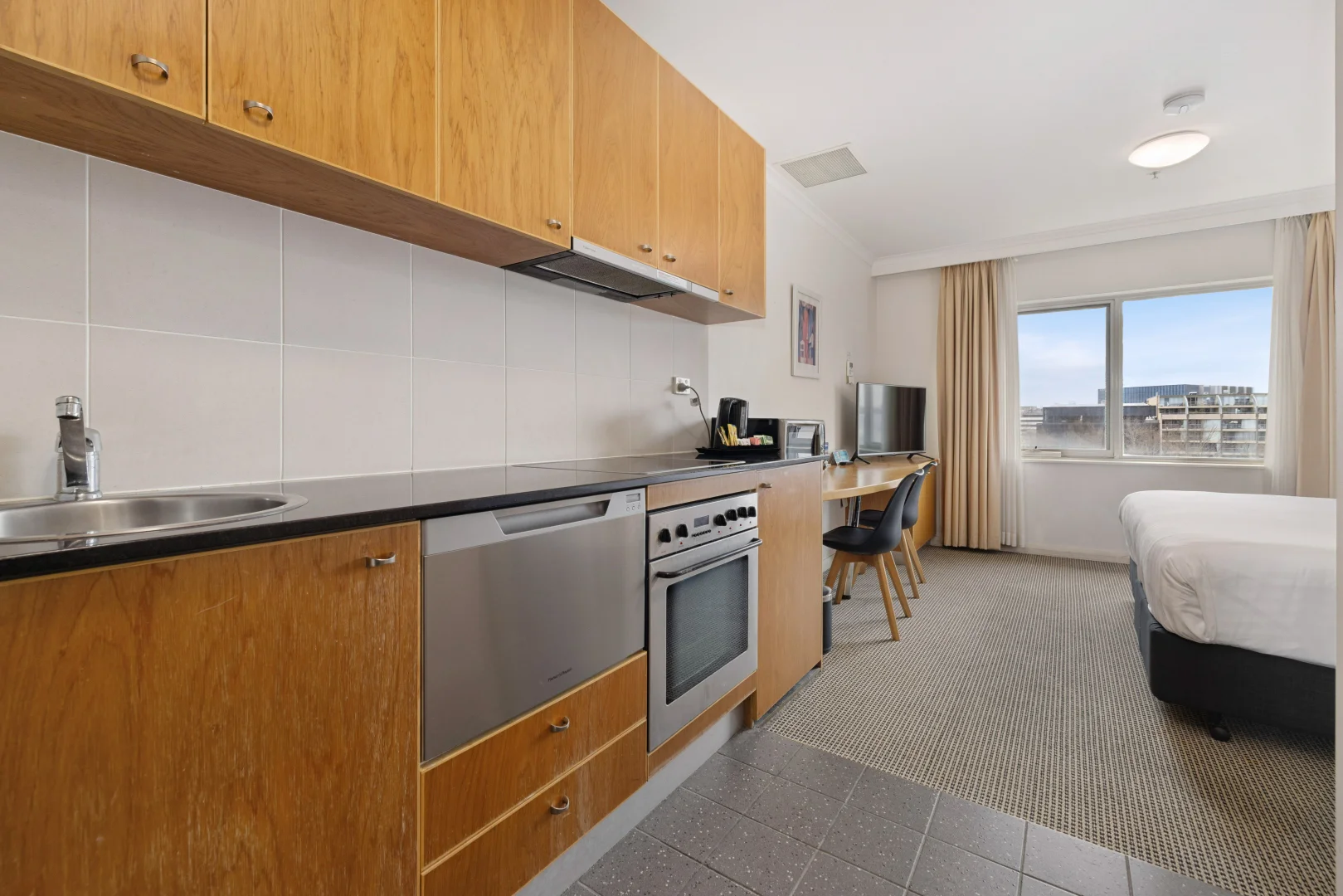 Additional image 3 of 604/2 Akuna Street, City ACT 2601