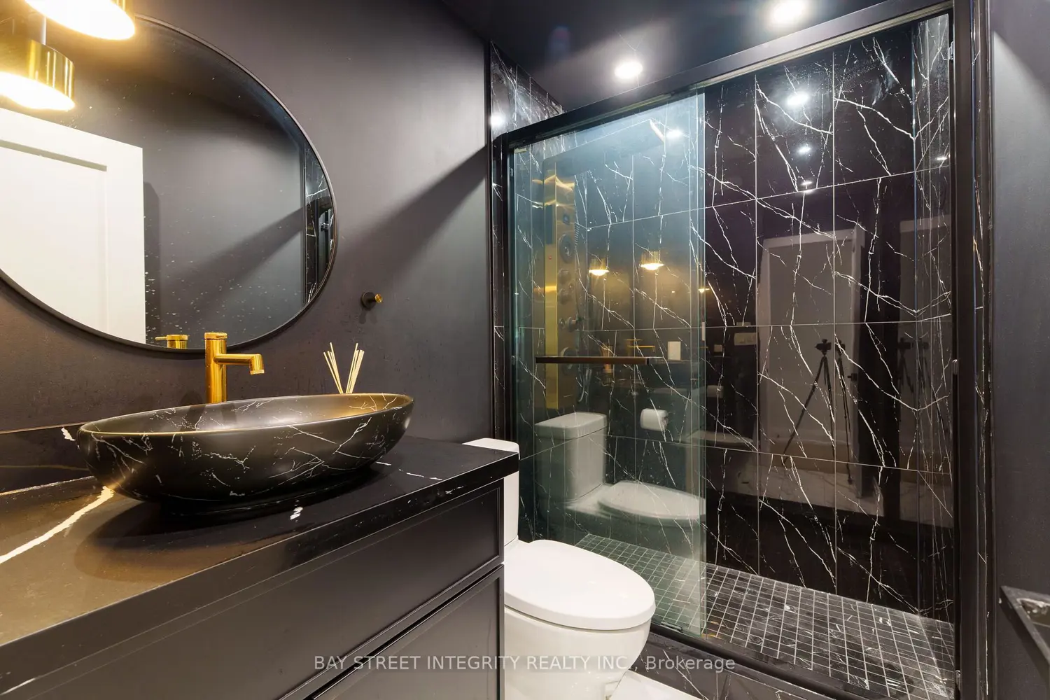 Additional image 7 of 2247 Rodick Road