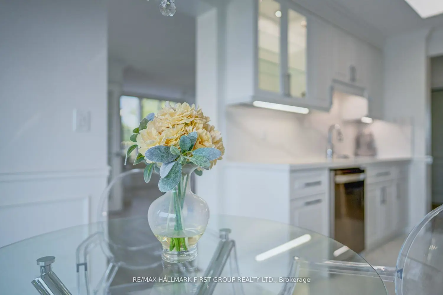 1000 The Esplanade N 213