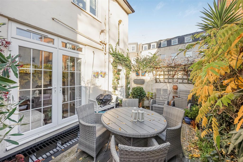 Additional image 19 of 3 bed semi-detached house for saleSt. Johns Hill, Reading RG1