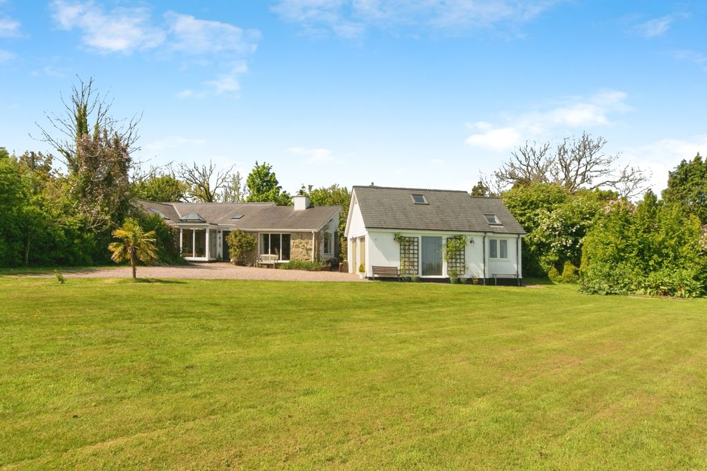 3 bed cottage for saleMynydd Bodafon, Anglesey, Sir Ynys Mon LL71