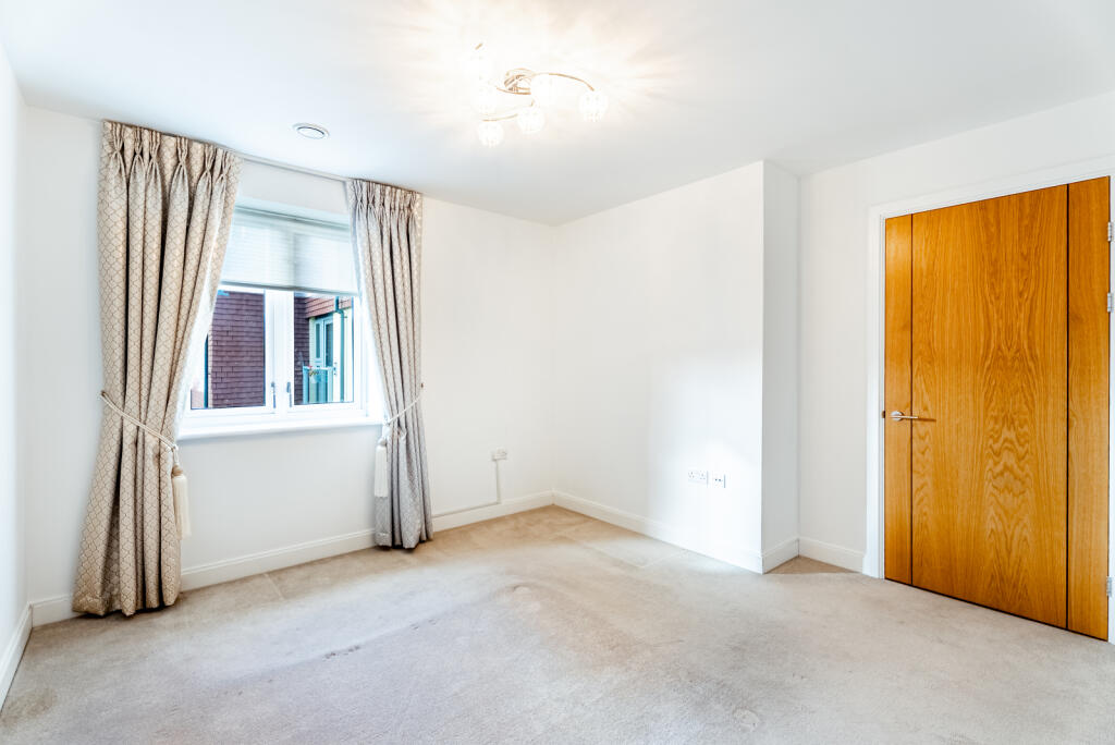 Additional image 7 of Eleanor House, 232 London Road, St. Albans, Hertfordshire, AL1