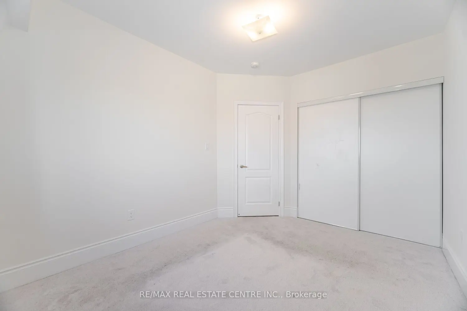 Additional image 19 of 20 Foxsparrow Road