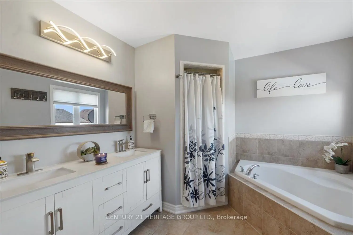 28 West Park Avenue photo 4