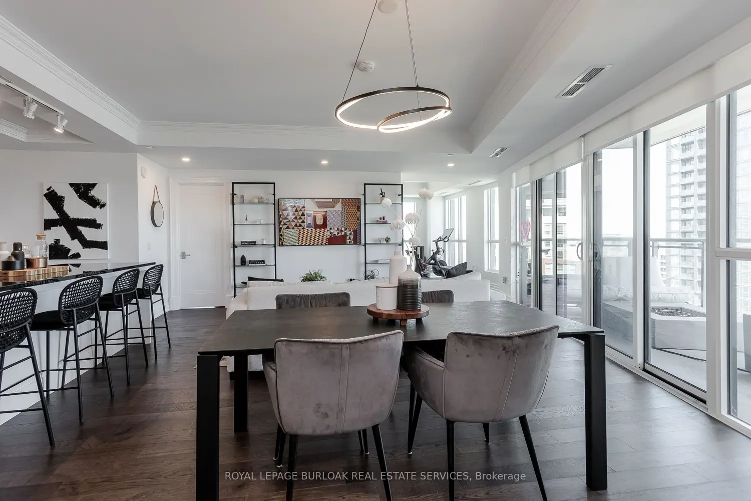 Additional image 14 of 2060 Lakeshore Road 1303