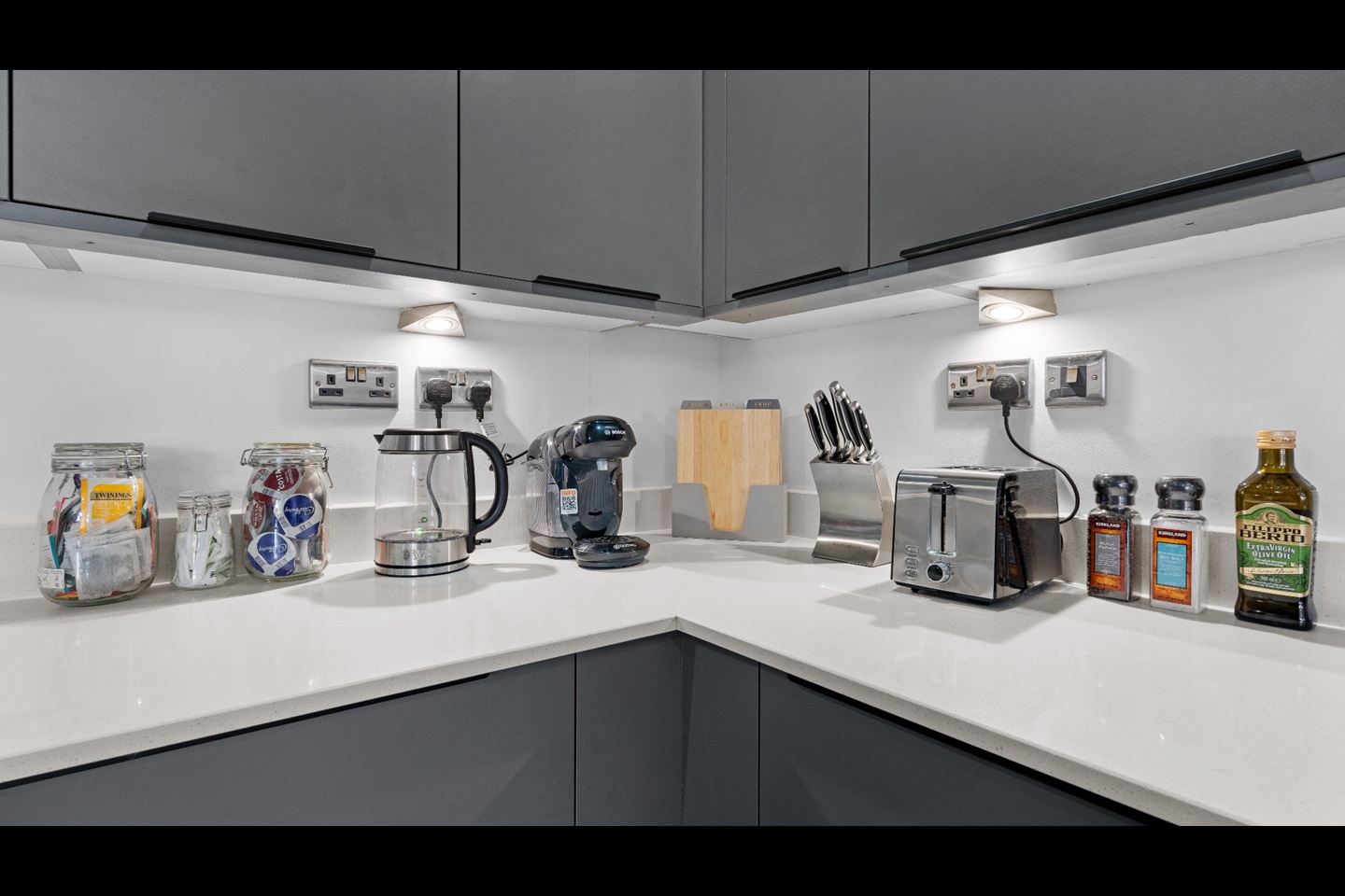 Additional image 12 of 2 Bed Flat, The Hallmark, B19, N1 7GU