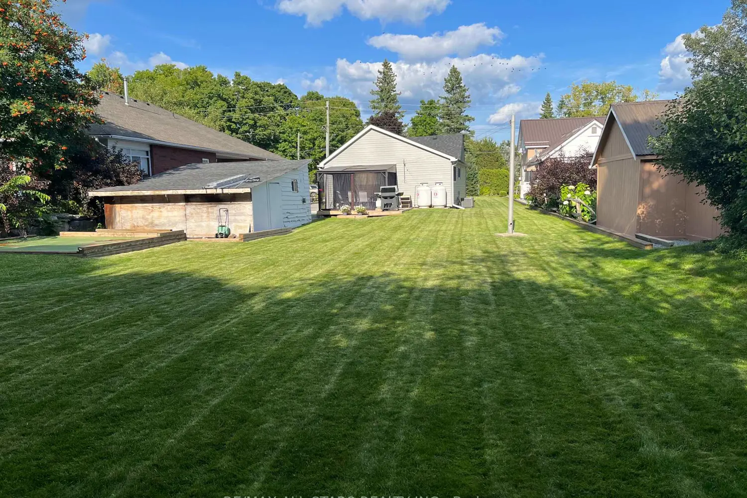 Additional image 17 of 47 Need Street