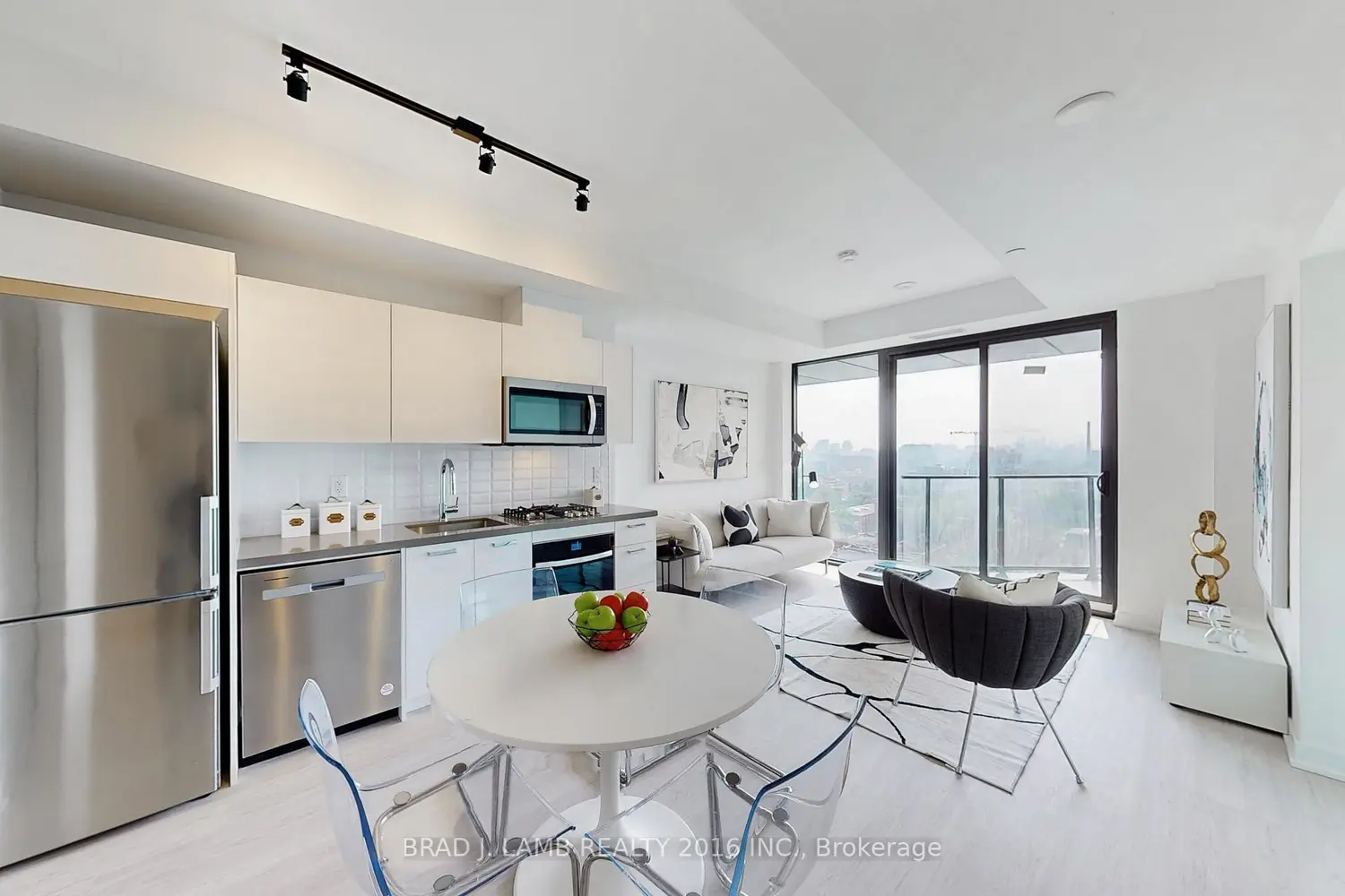 Additional image 4 of 195 Mccaul Street 1501