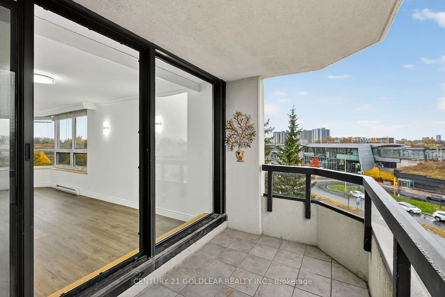 Additional image 15 of 1500 Riverside Drive 501