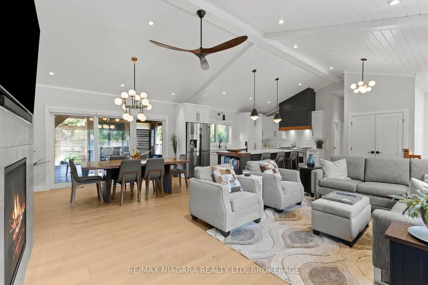 Additional image 7 of 3886 Glenview Drive