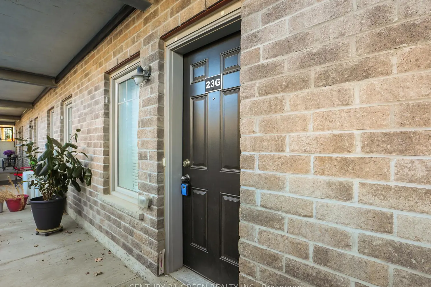 Additional image 4 of 1989 Ottawa Street 23G