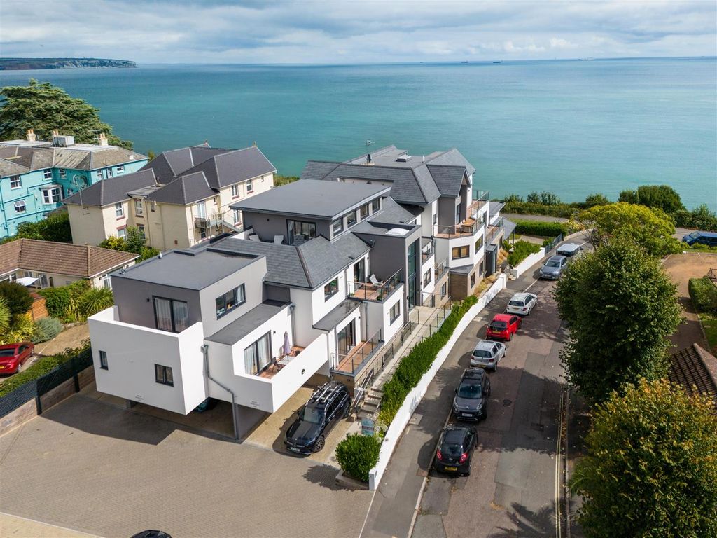 2 bed flat for saleShanklin, Isle Of Wight PO37