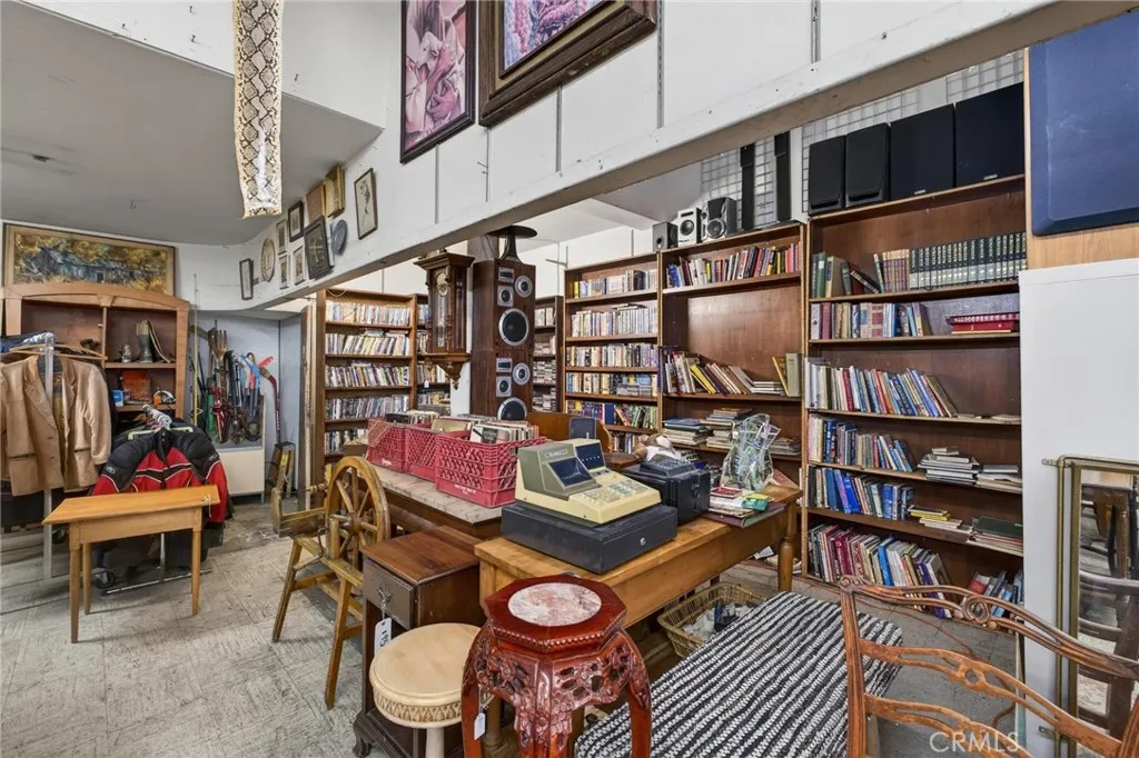 Additional image 41 of 705 S Pacific Ave, San Pedro, CA 90731