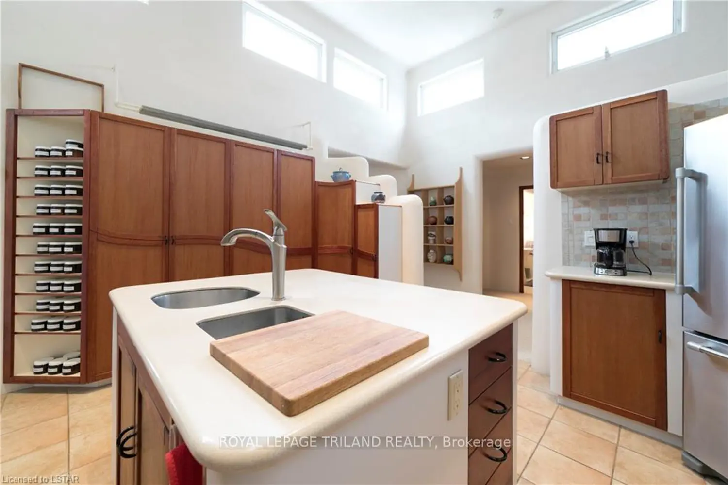 Additional image 9 of 15668 Furnival Road