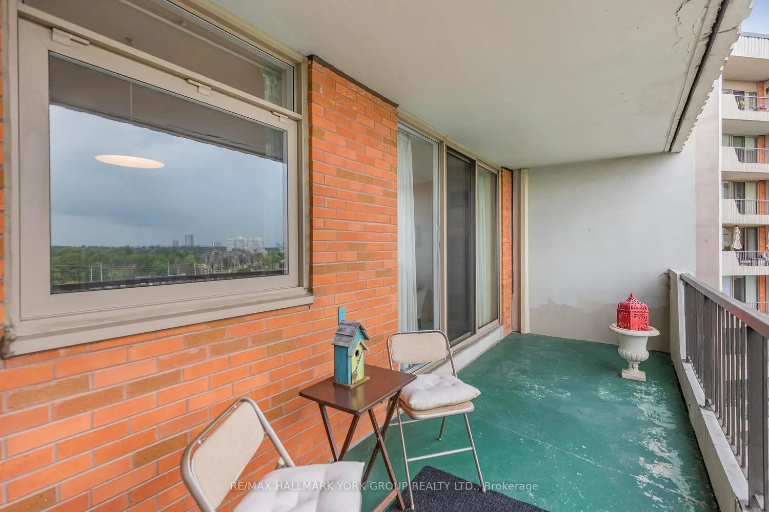 Additional image 15 of 7811 Yonge Street 1007