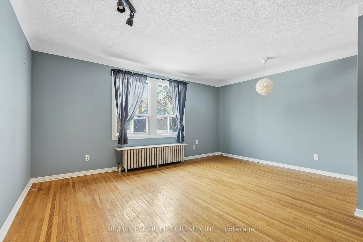 Additional image 4 of 97 Connaught Avenue 10