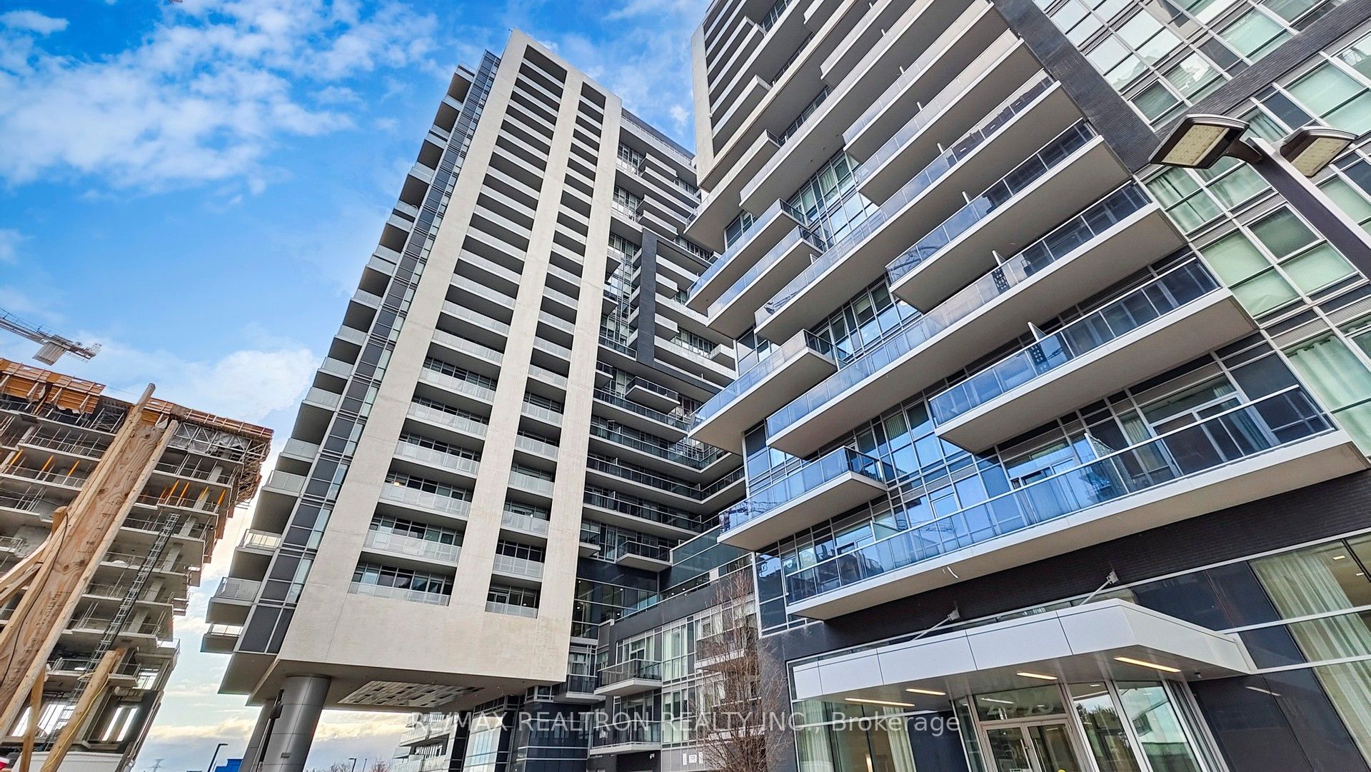 Additional image 2 of 1407-2087 Fairview Street, Burlington, ON, L7R 0E5