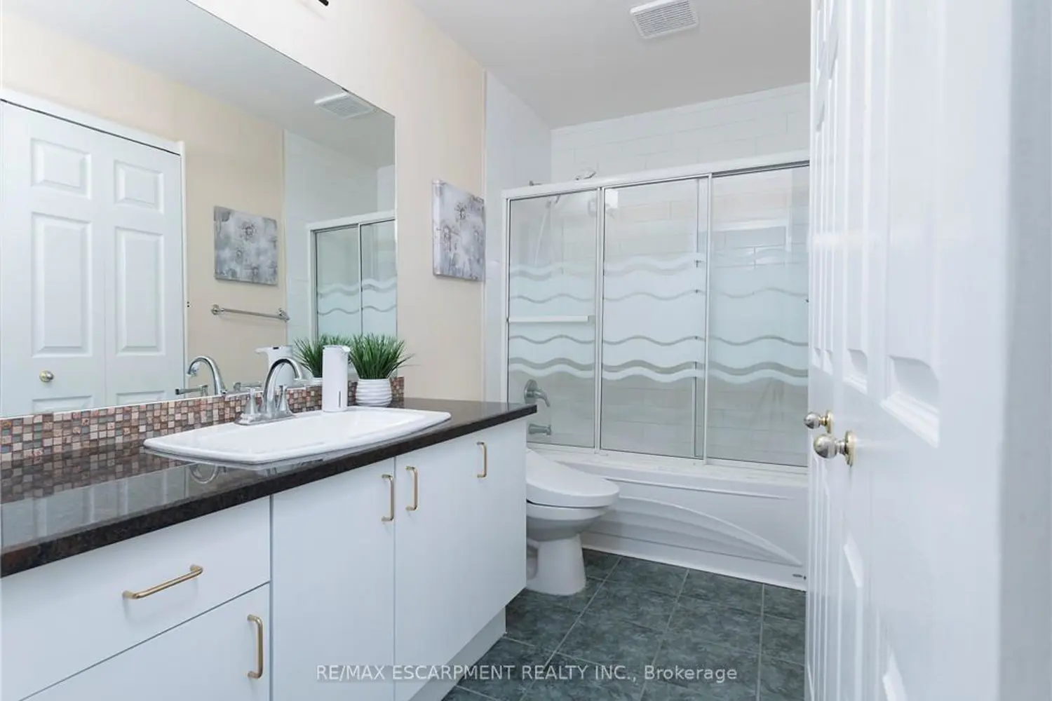 Additional image 16 of 3333 New Street 74