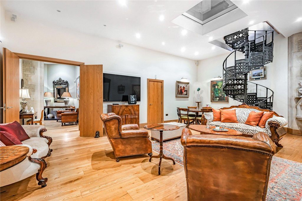 3 bed flat for saleThe Ridgeway, Mill Hill NW7 photo 3