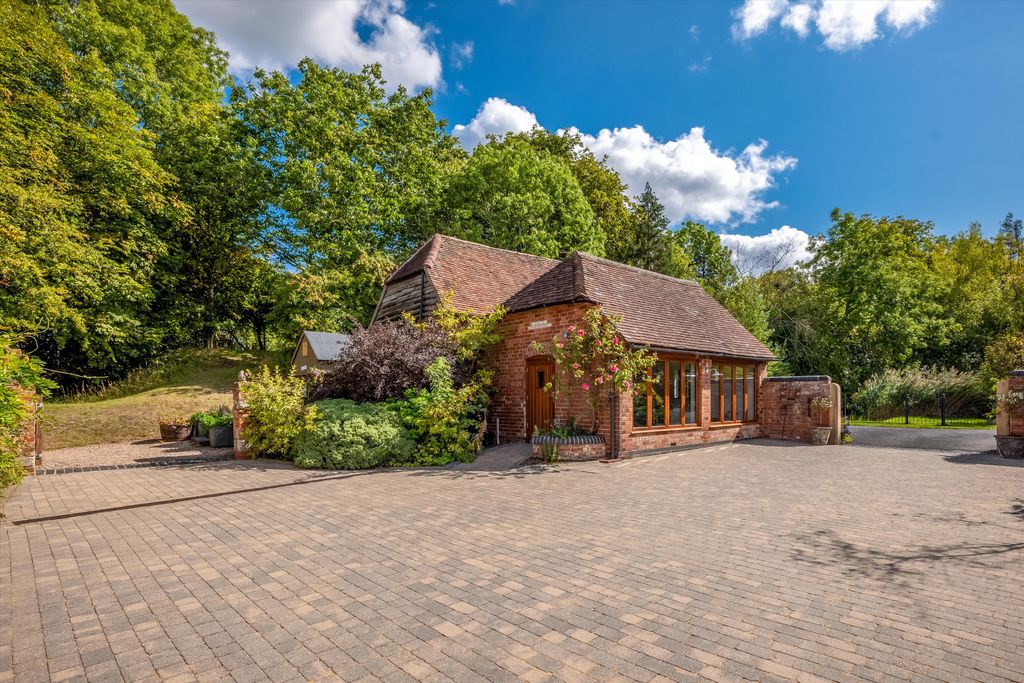 Additional image 24 of 5 bed detached house for saleOld Warwick Road, Rowington, Warwickshire CV35
