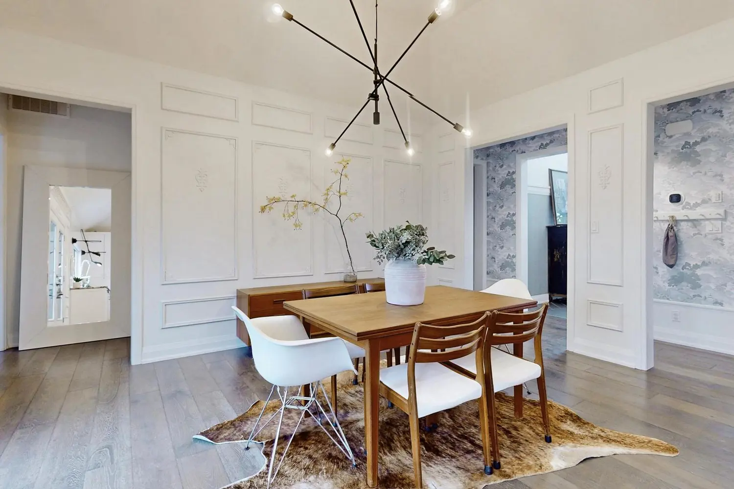 Additional image 4 of 2 Thoroughbred Drive