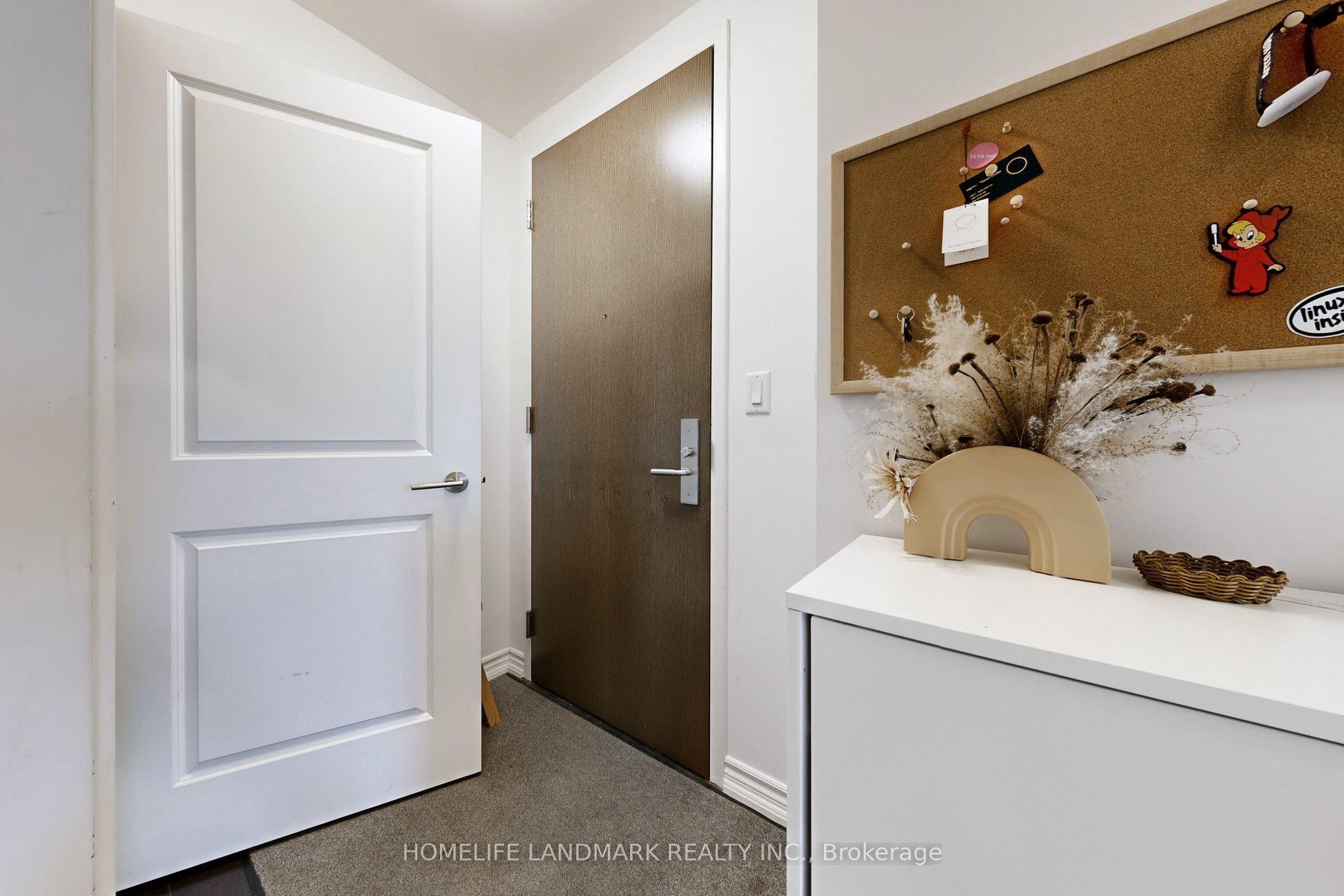 Additional image 3 of 3015-386 Yonge Street, Toronto, ON, M5B 0A5