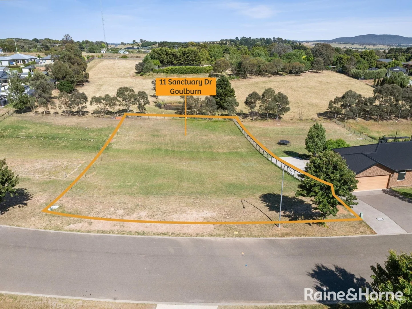11 Sanctuary Drive, Goulburn NSW 2580