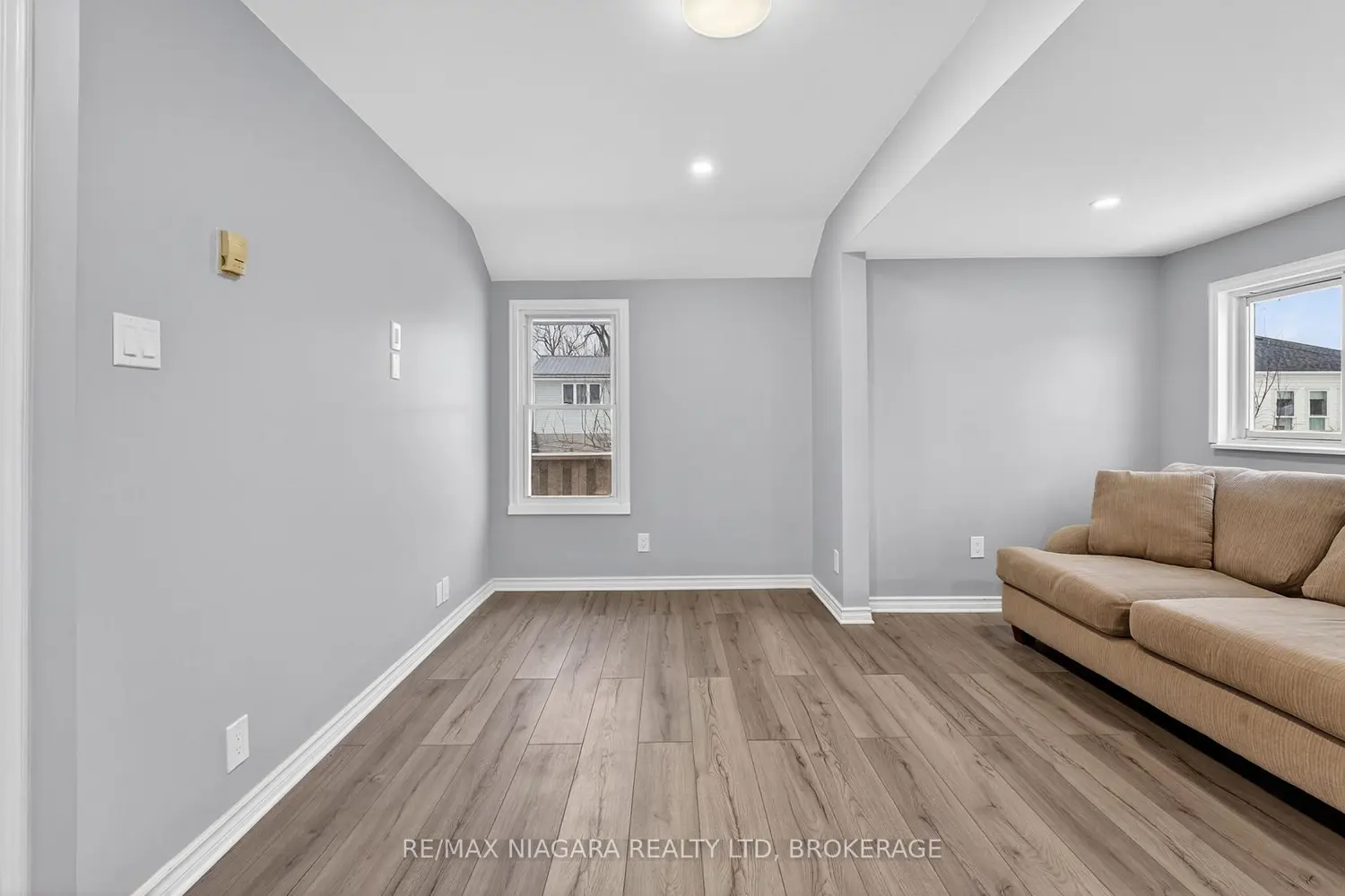 40 Longtent Avenue photo 4