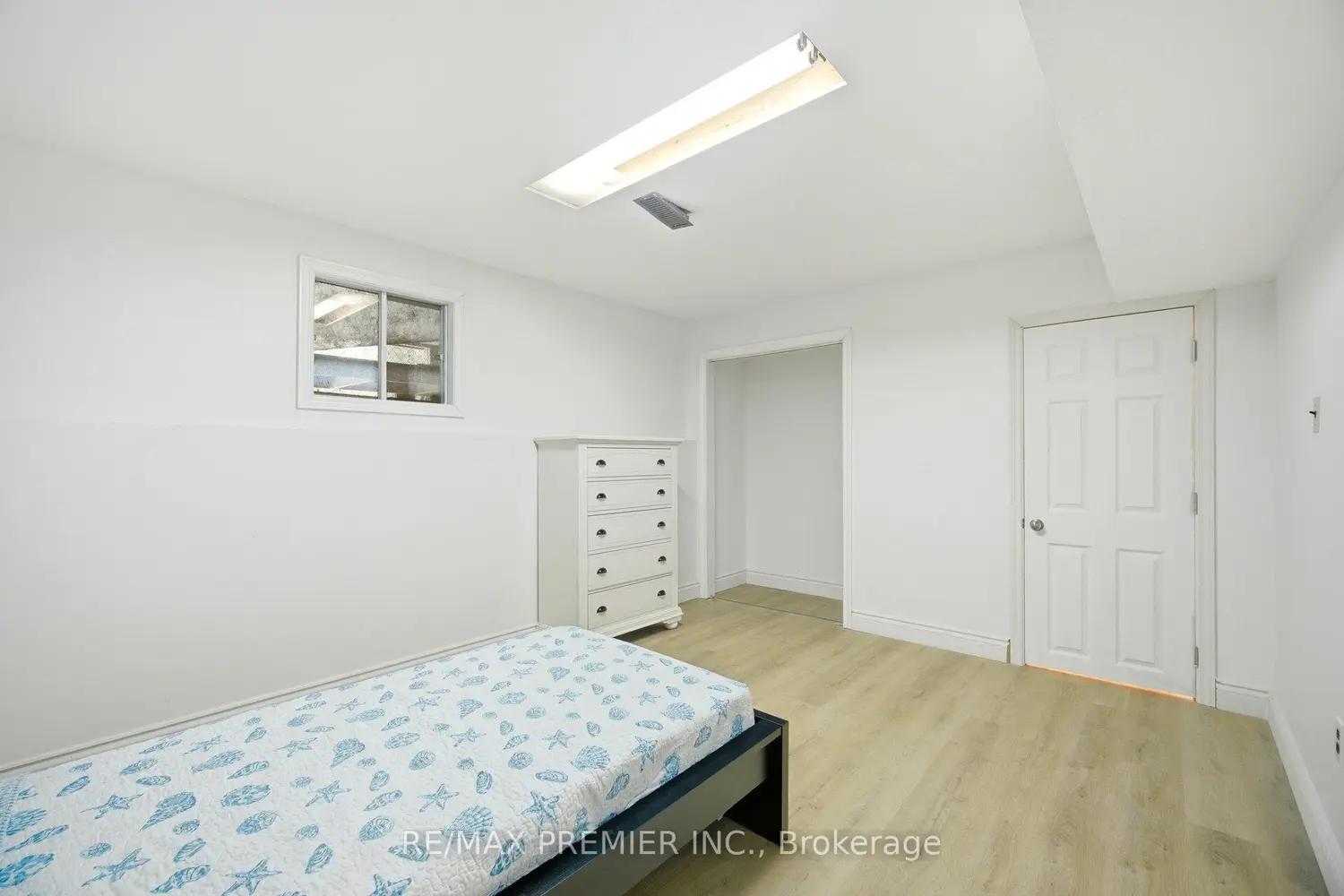 Additional image 15 of 752 Pinegrove Avenue