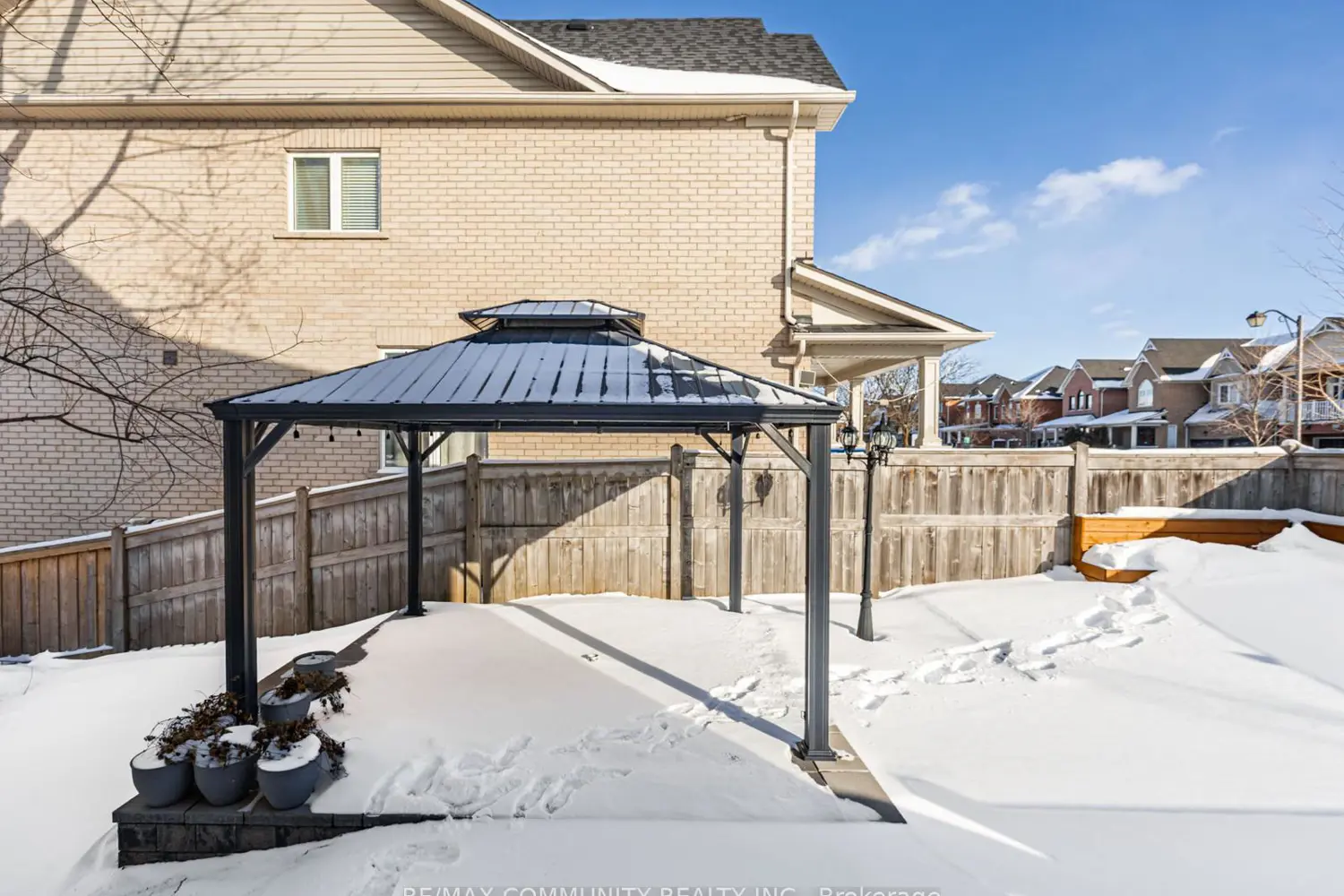 Additional image 20 of 2 John Davis Gate