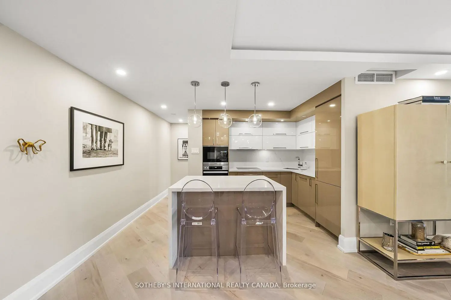Additional image 5 of 235 St Clair Avenue 301