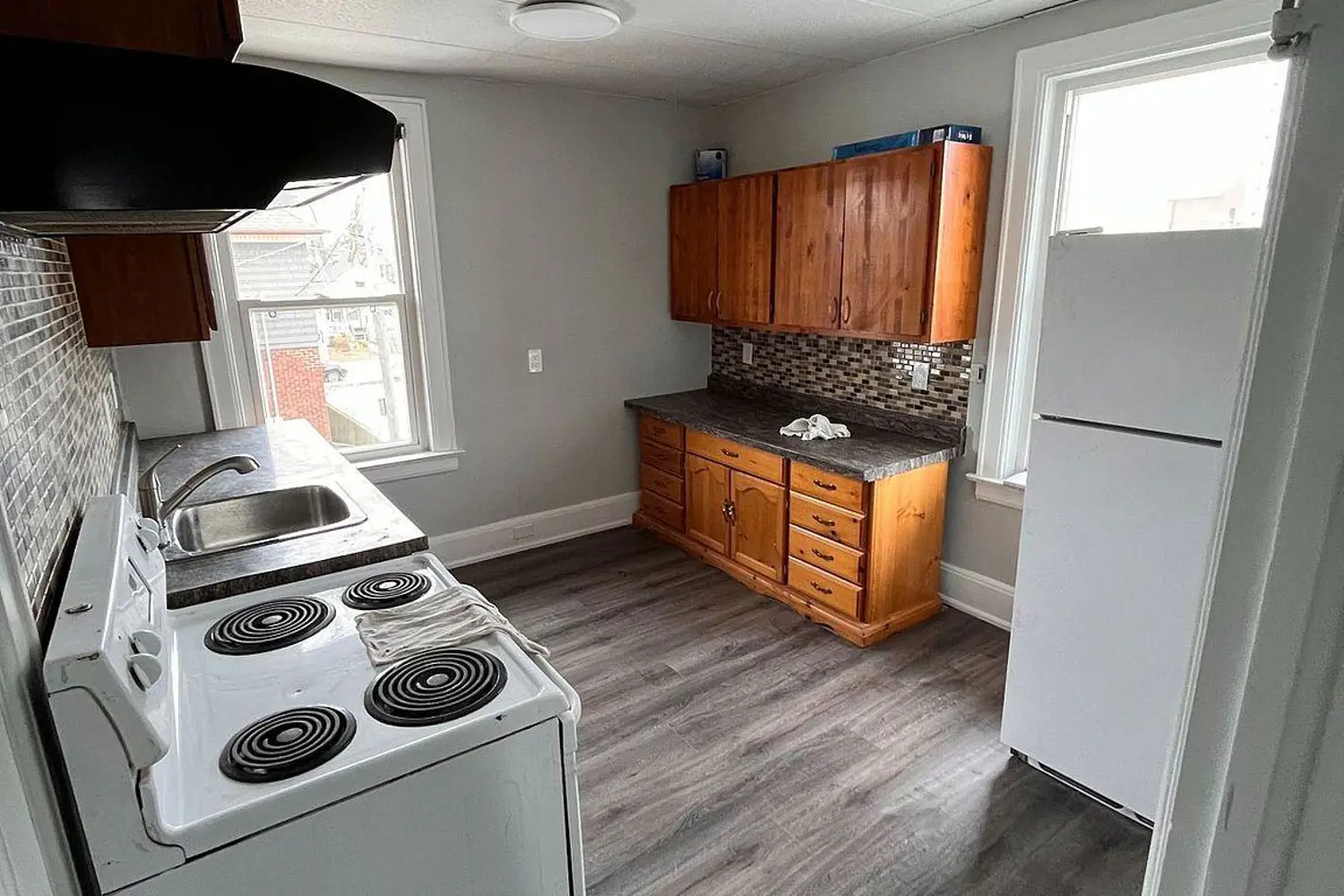 Additional image 14 of 1575 Ouellette Avenue