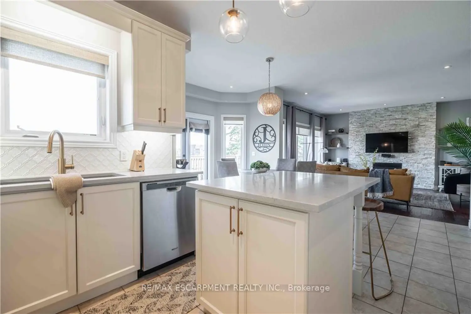 Additional image 4 of 51 Showcase Drive