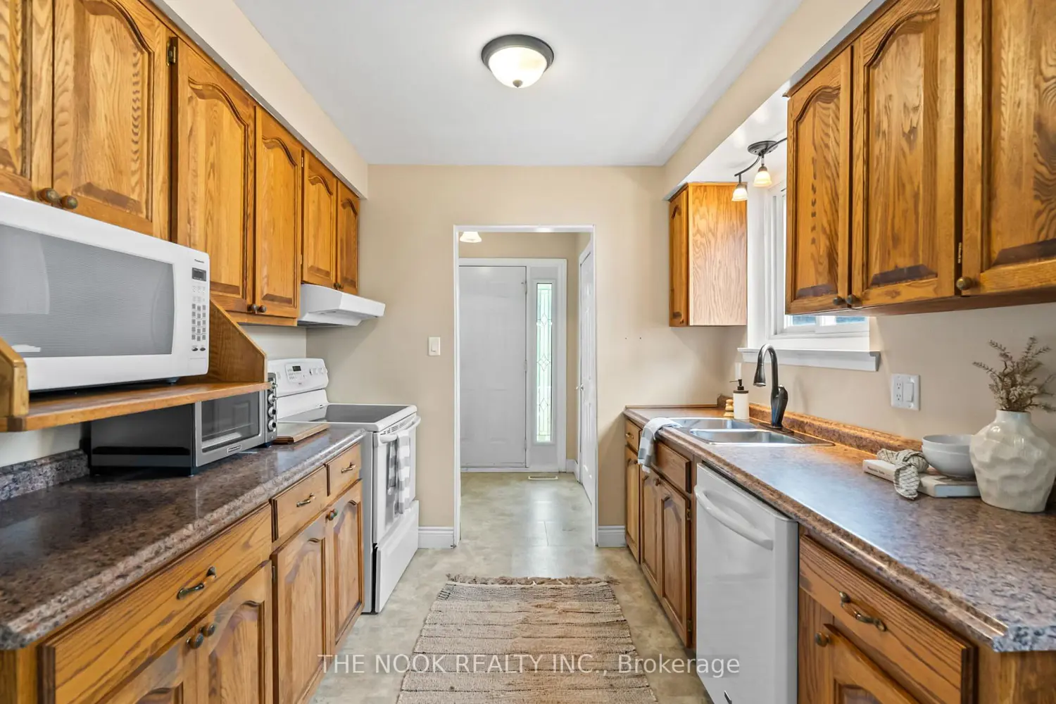 287 Viewmount Street photo 5
