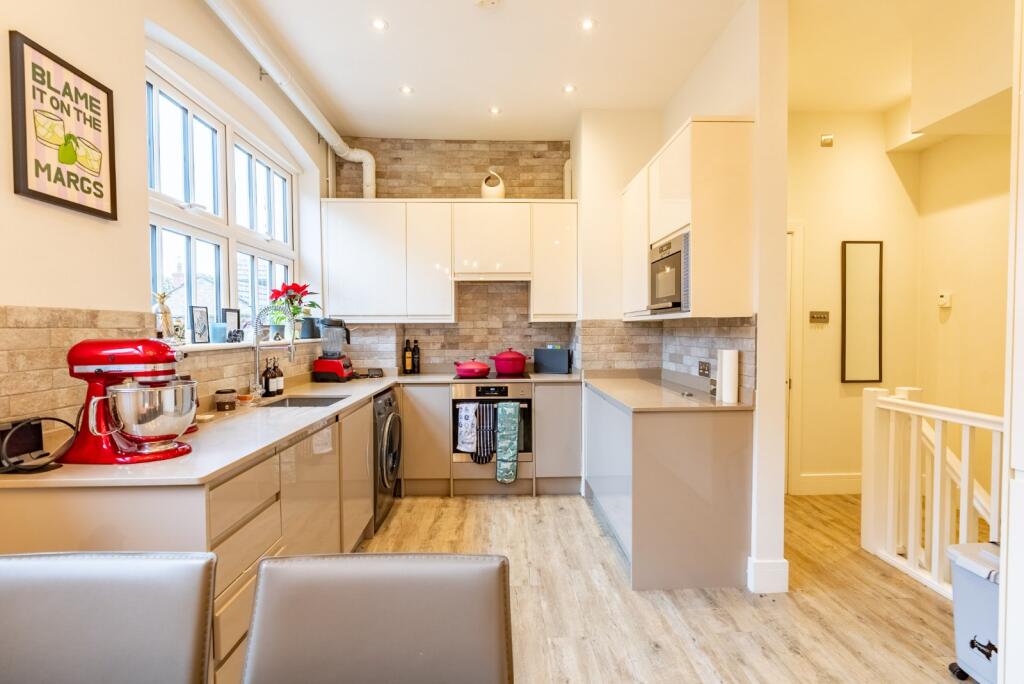 Additional image 3 of Victoria Street, St. Albans, Hertfordshire, AL1