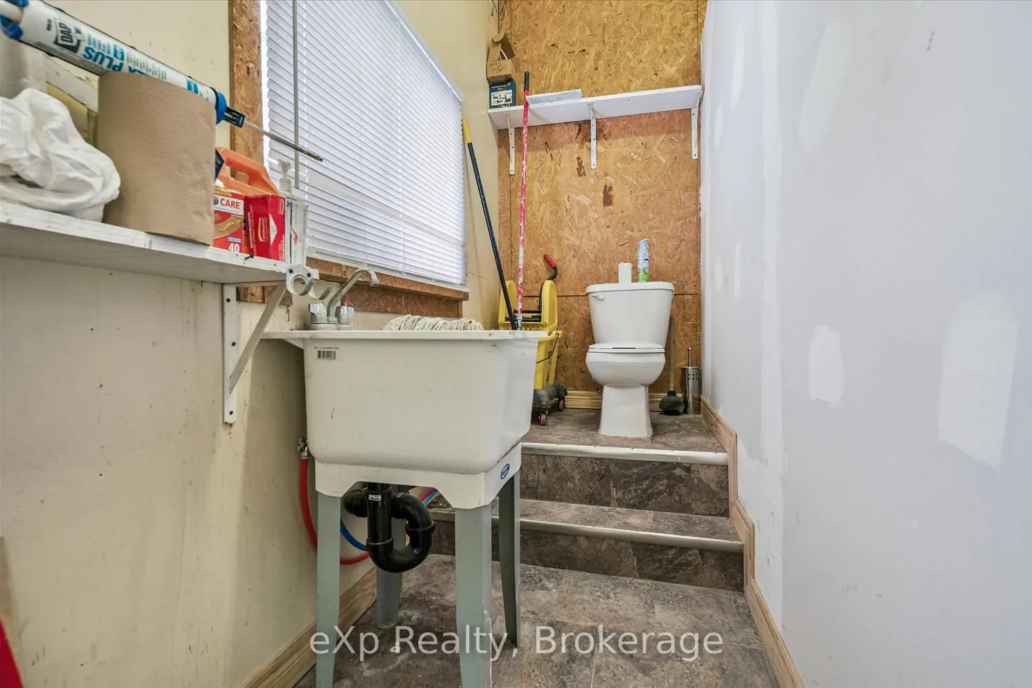 Additional image 15 of 9276 Wellington Rd 16