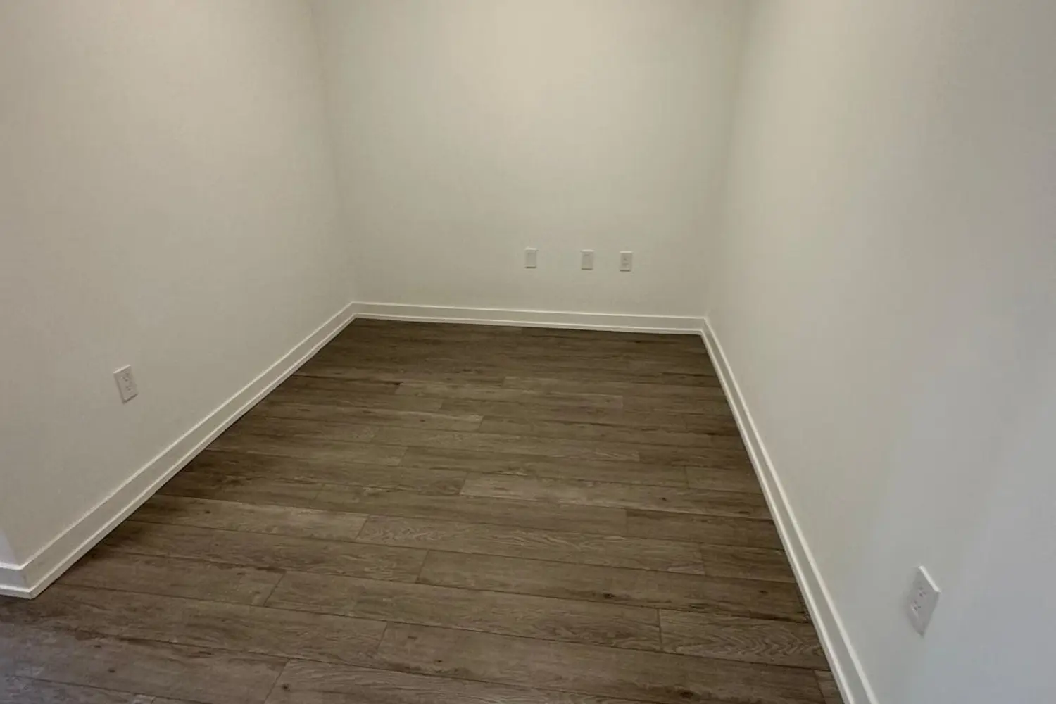 Additional image 4 of 556 Marlee Avenue 314