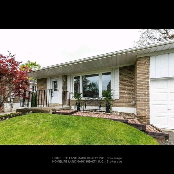 Additional image 2 of 9 Terra Cotta Crescent E, Brampton, ON, L6W 1B9