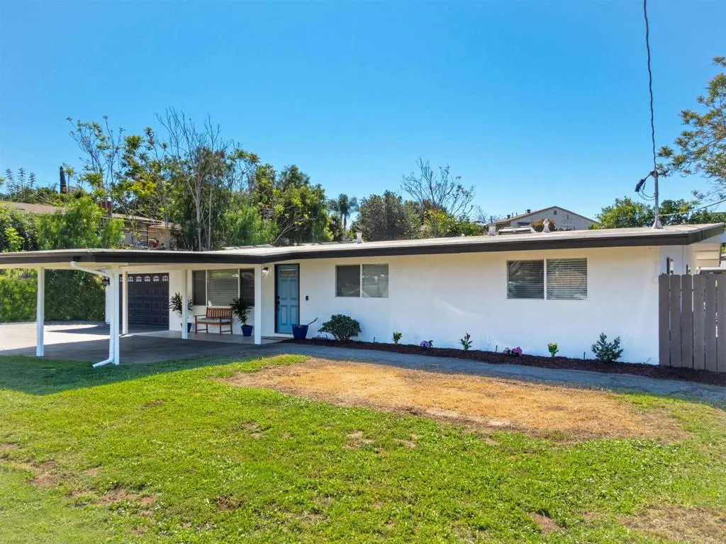 1265 E Fallbrook Street, Fallbrook, CA 92028