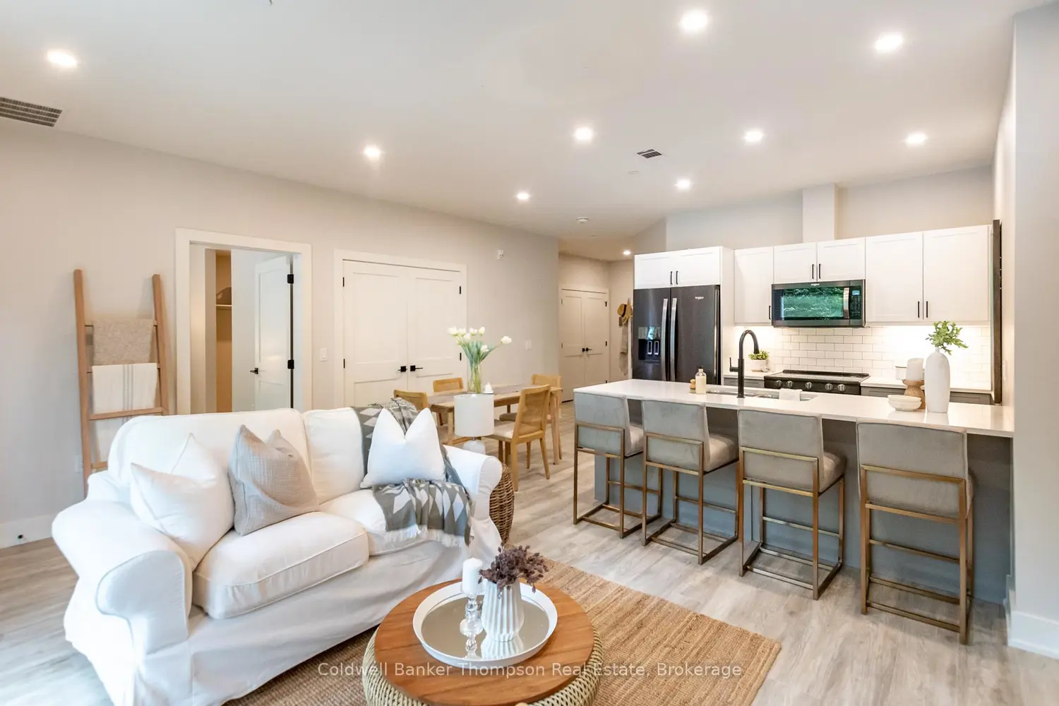 Additional image 3 of 18 Campus Trail 207