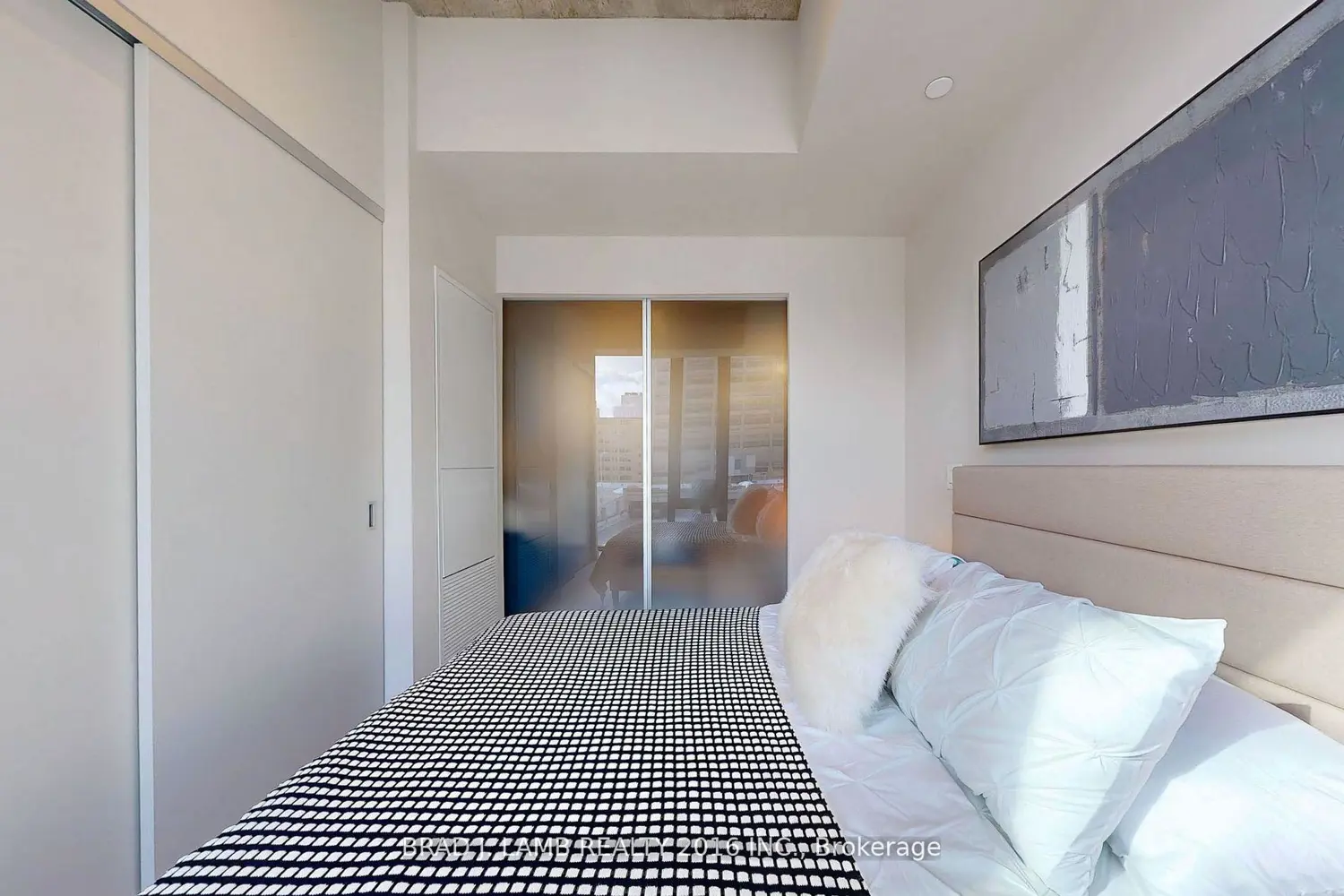 Additional image 14 of 195 Mccaul Street 315