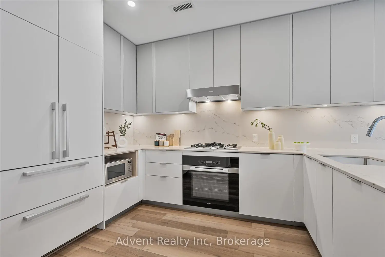 Additional image 8 of 8 Cedarland Drive 127W