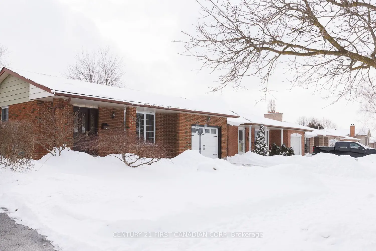 118 Rosamond Crescent