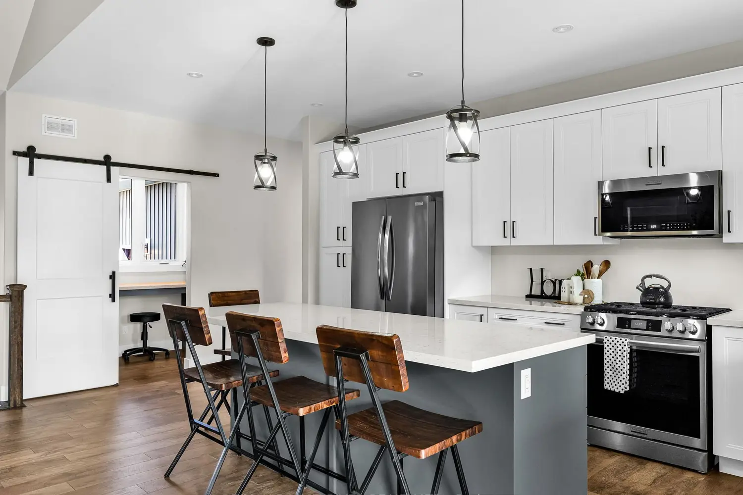 Additional image 10 of 298 Tobacco Road