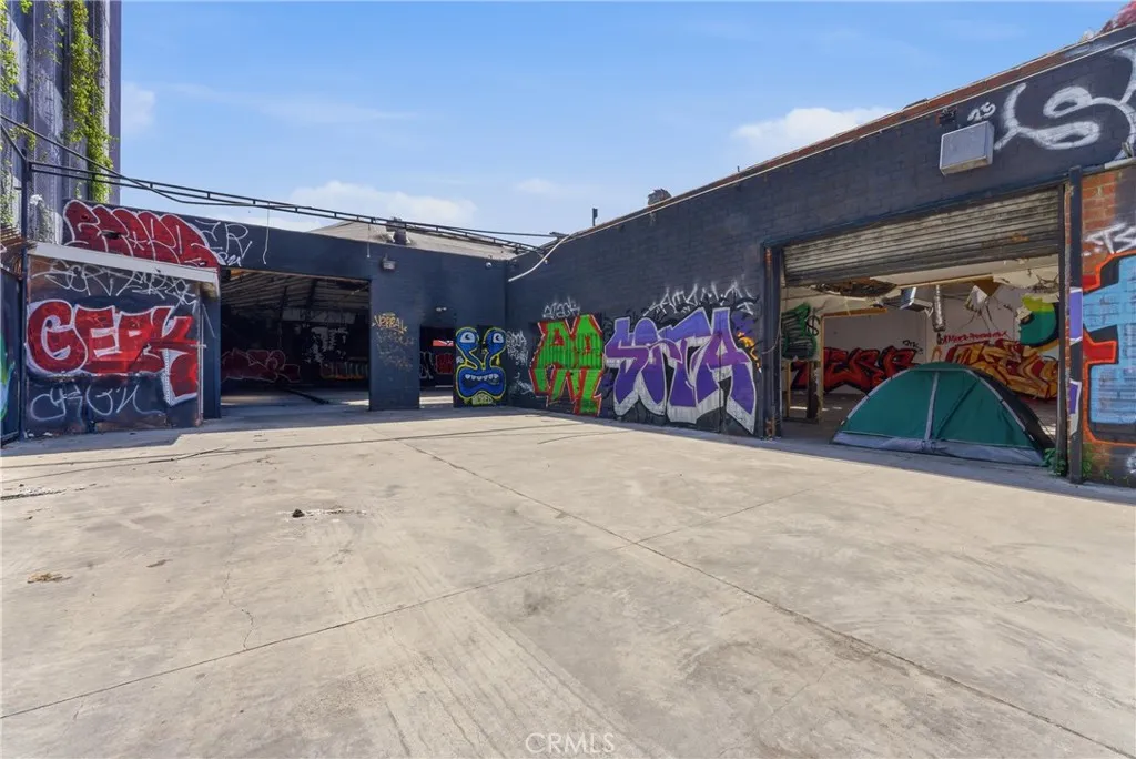 Additional image 40 of 2124 Violet St, Los Angeles, CA 90021