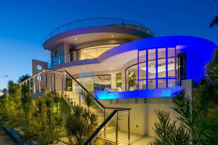 50 King Charles Drive, Sovereign Islands QLD 4216