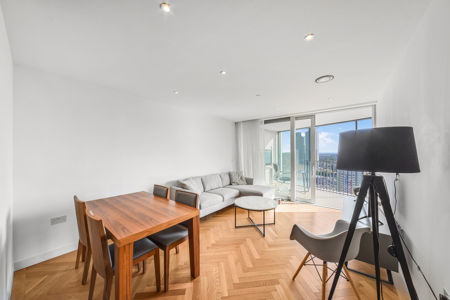 1 Bed Flat, Southwark Bridge Road, SE1, N1 7GU