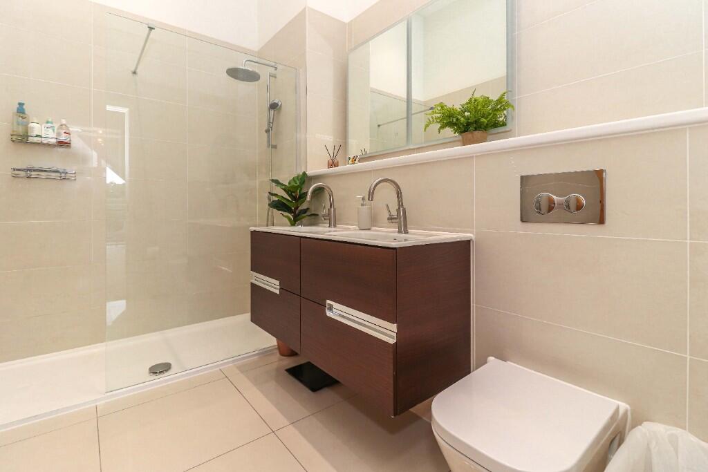 Additional image 5 of Oak Tree Gardens, St. Albans, Hertfordshire, AL1